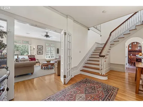 3574 E Burnside Street Portland OR 97214