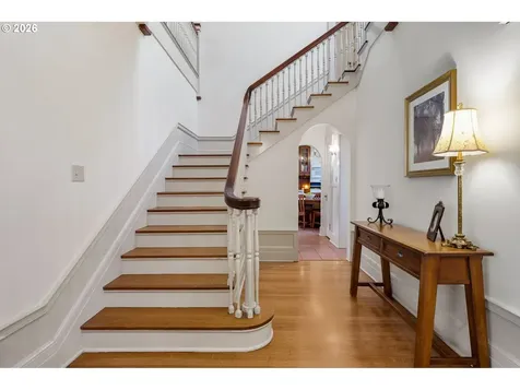 3574 E Burnside Street Portland OR 97214