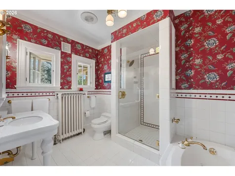 3574 E Burnside Street Portland OR 97214