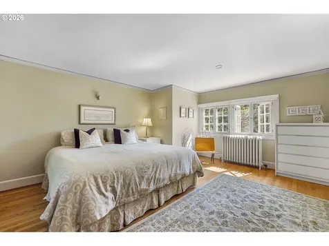 3574 E Burnside Street Portland OR 97214