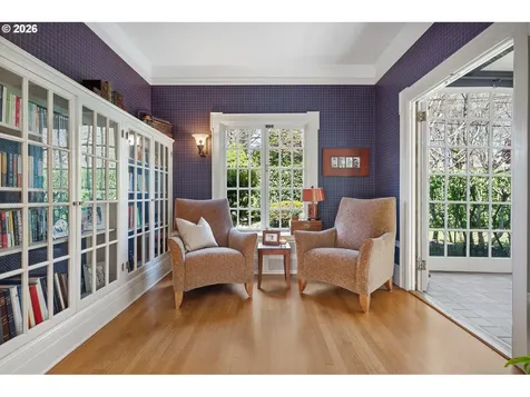 3574 E Burnside Street Portland OR 97214