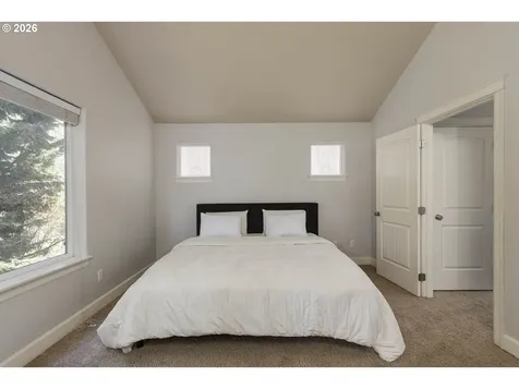 5627 SW 186th Place Beaverton OR 97078