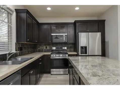 5627 SW 186th Place Beaverton OR 97078