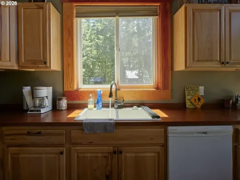 502 Loowit Lane Cougar WA 98616