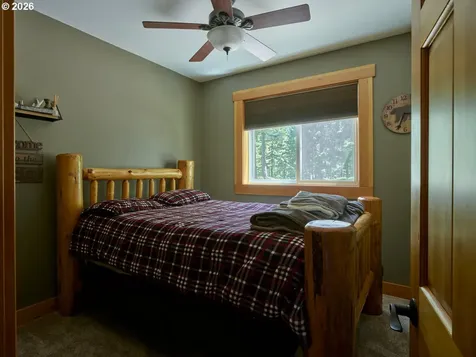 502 Loowit Lane Cougar WA 98616