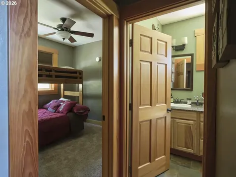 502 Loowit Lane Cougar WA 98616