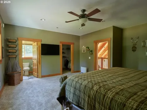 502 Loowit Lane Cougar WA 98616