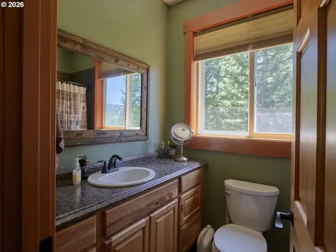 502 Loowit Lane Cougar WA 98616