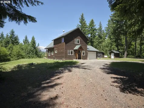 502 Loowit Lane Cougar WA 98616