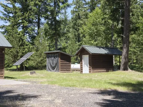 502 Loowit Lane Cougar WA 98616
