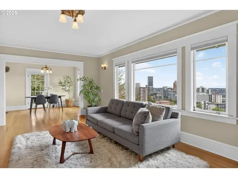 2440 SW Hoffman Avenue Portland OR 97201