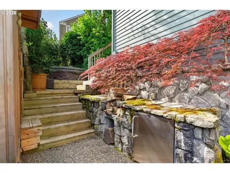 2440 SW Hoffman Avenue Portland OR 97201