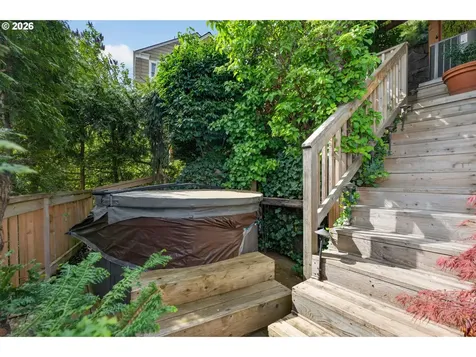 2440 SW Hoffman Avenue Portland OR 97201