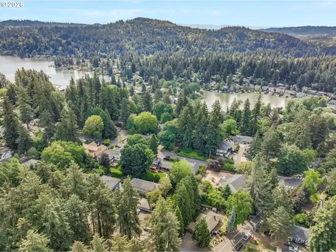 4391 Upper Drive Lake Oswego OR 97035