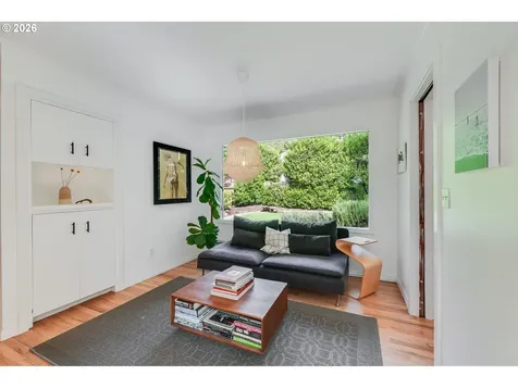 4391 Upper Drive Lake Oswego OR 97035
