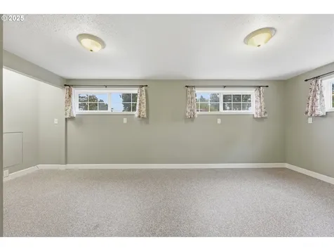 2555 NE 146th Drive Portland OR 97230