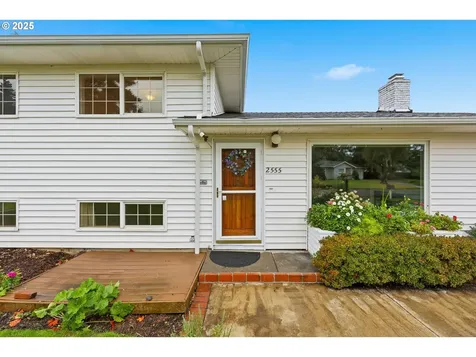 2555 NE 146th Drive Portland OR 97230