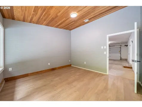 60 Seagrove Place Lincoln City OR 97367