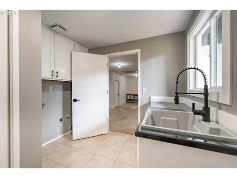 60 Seagrove Place Lincoln City OR 97367