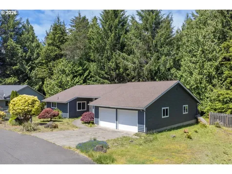 60 Seagrove Place Lincoln City OR 97367