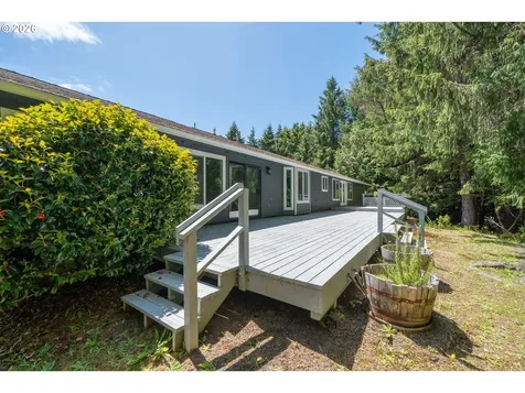 60 Seagrove Place Lincoln City OR 97367
