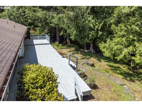 60 Seagrove Place Lincoln City OR 97367