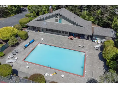 60 Seagrove Place Lincoln City OR 97367