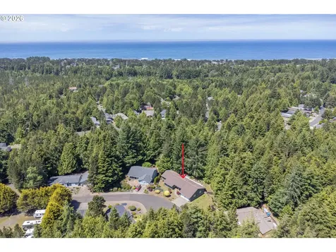 60 Seagrove Place Lincoln City OR 97367
