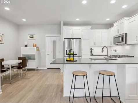 4023 SE Century Boulevard Hillsboro OR 97123