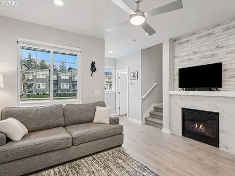 4023 SE Century Boulevard Hillsboro OR 97123