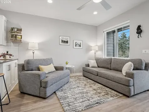 4023 SE Century Boulevard Hillsboro OR 97123
