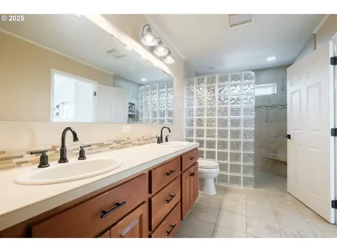 28450 Pleasant Valley Road Sweet Home OR 97386