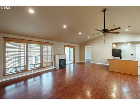 28450 Pleasant Valley Road Sweet Home OR 97386