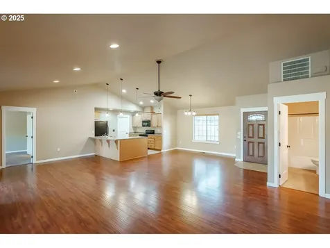 28450 Pleasant Valley Road Sweet Home OR 97386