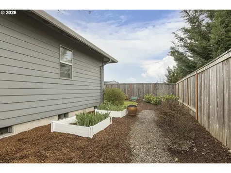 2132 NW Mcgarey Drive Mcminnville OR 97128