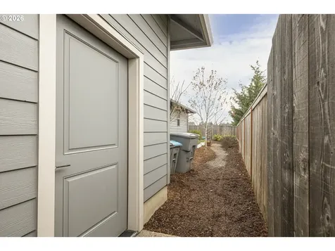 2132 NW Mcgarey Drive Mcminnville OR 97128
