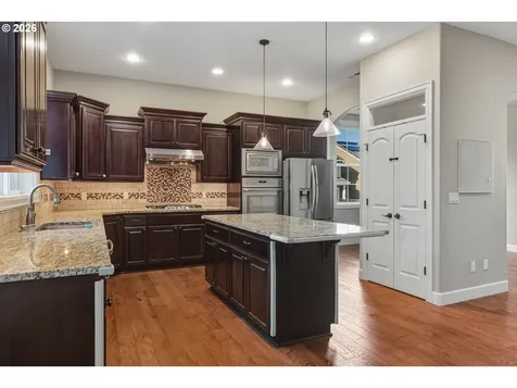15432 NW Dominion Drive Portland OR 97229