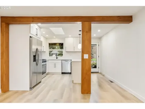6050 Fernbrook Street Lake Oswego OR 97035