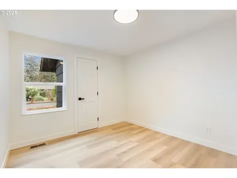 6050 Fernbrook Street Lake Oswego OR 97035
