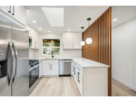 6050 Fernbrook Street Lake Oswego OR 97035