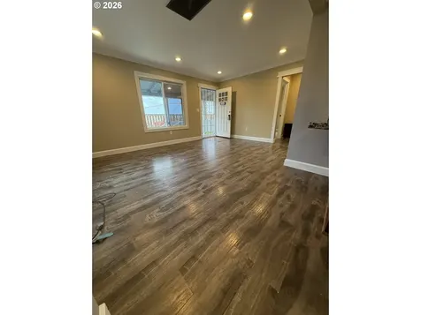 8241 SE Raymond Court Portland OR 97266