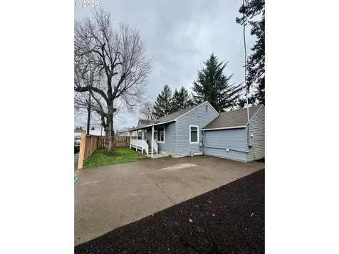 8241 SE Raymond Court Portland OR 97266