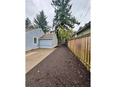 8241 SE Raymond Court Portland OR 97266