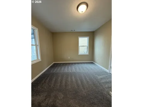 8241 SE Raymond Court Portland OR 97266