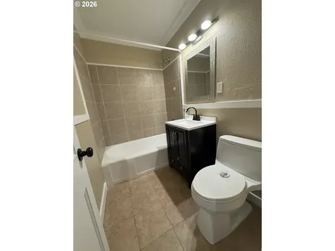 8241 SE Raymond Court Portland OR 97266