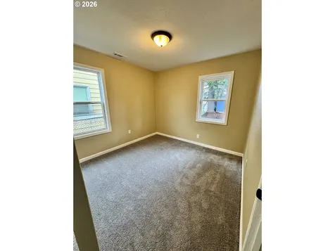 8241 SE Raymond Court Portland OR 97266