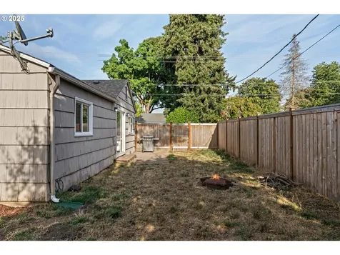 2234 Dakota Street Eugene OR 97402