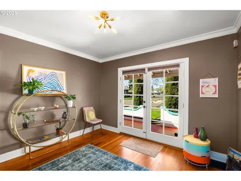 305 E Clarendon Street Gladstone OR 97027
