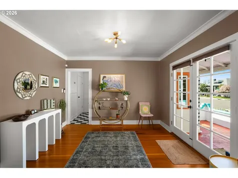 305 E Clarendon Street Gladstone OR 97027