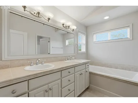 2212 Lucerne Place West Linn OR 97068